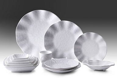 Có nên chọn bát đĩa nhựa nhà hàng hay không?